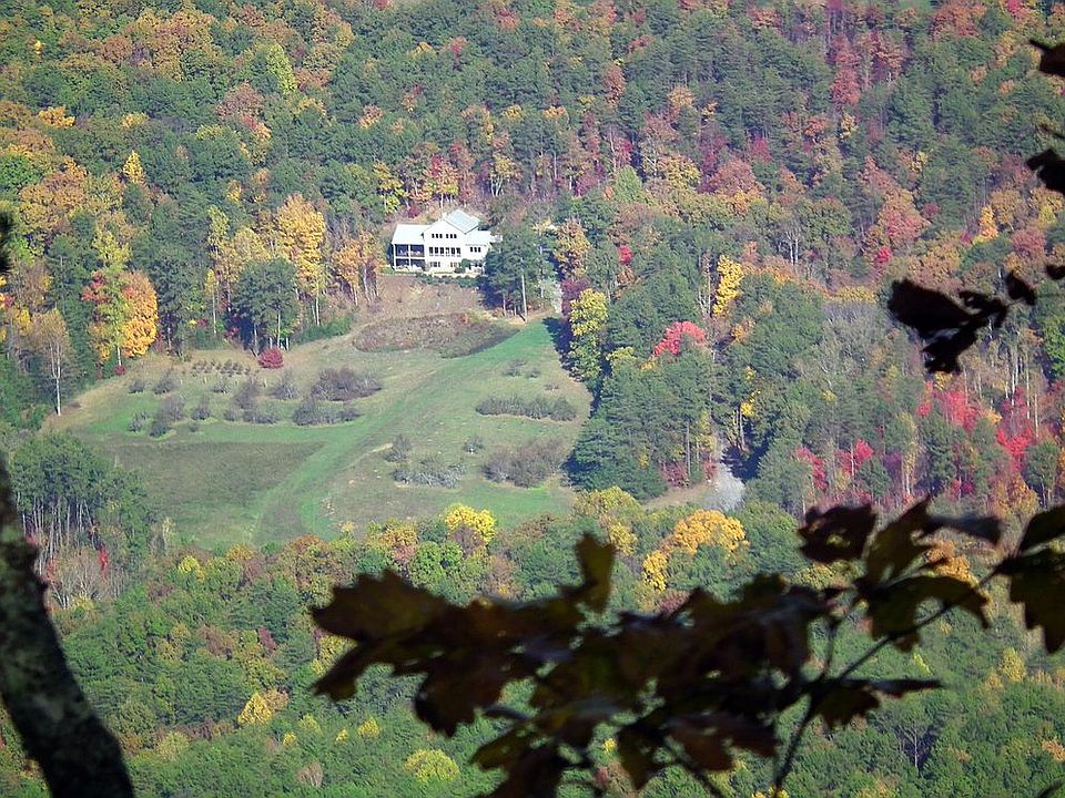 1st image of 3538 Applewood Way