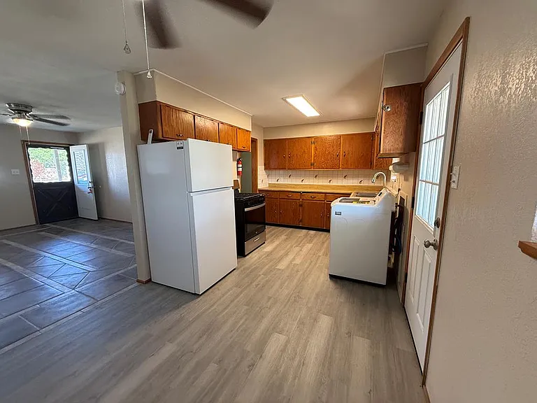 1314 Mesquite St — Photo 10