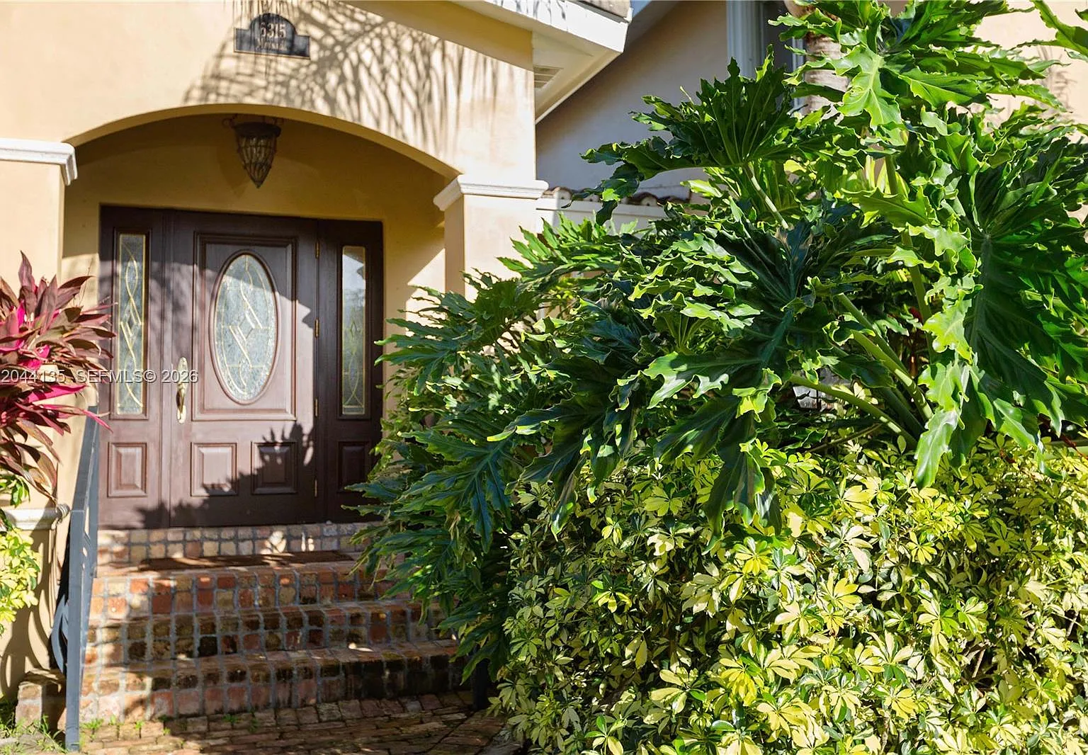 Coral Gables Riviera Sec — Photo 2