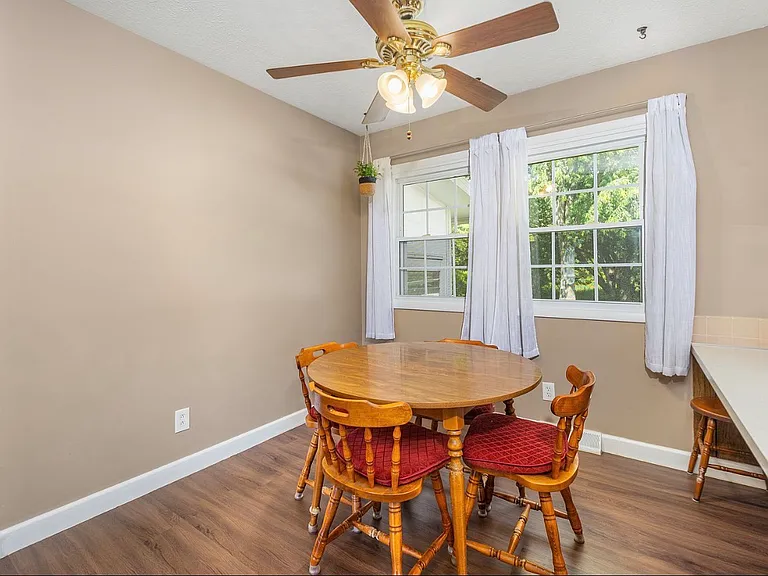 2525 Kingsport Way — Photo 2