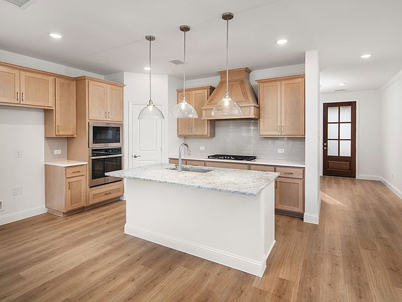 7th image of this home