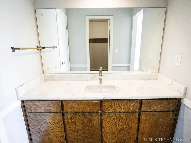 5104 S 75th East Ave — Photo 46