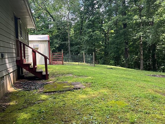5th image of 1075 Vale McKenzie Rd