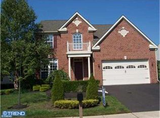 4 Applegate Dr, Florence, NJ 08518