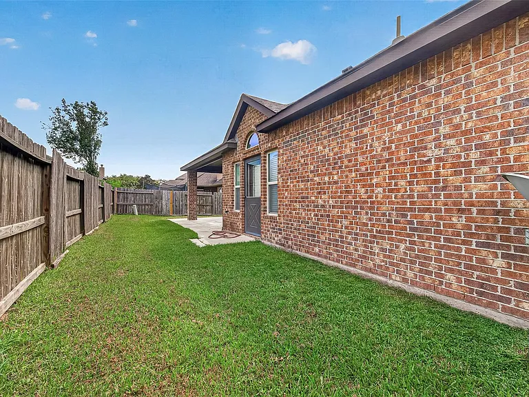 24302 Bella Florence Dr — Photo 49