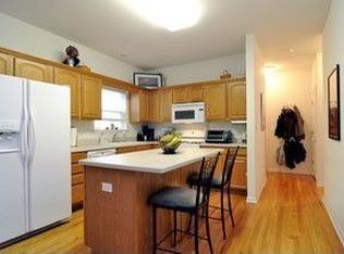 21715 W Highland Dr, Lake Zurich, IL 60047