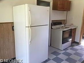 4th image of 4218 Edgewater Dr