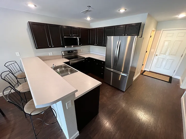194 Sac Rd #D302 — Photo 6