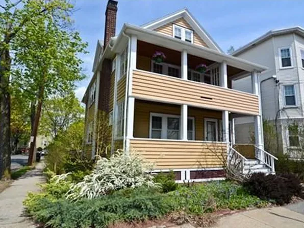 133 Warren St #2, Arlington, MA 02474