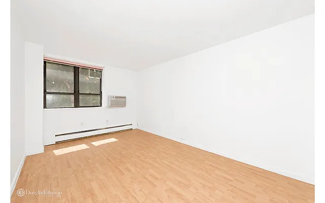 Rented by Douglas Elliman | media 16