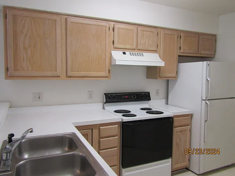 619 Tupelo Ln #2-I — Photo 2