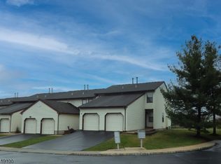 253 Spruce Ct, Flemington, NJ 08822