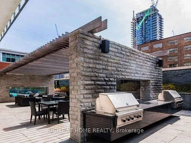 33 Charles St E #2903 — Photo 34