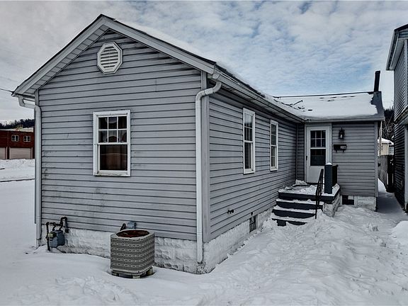 2nd image of 318 Bank St
