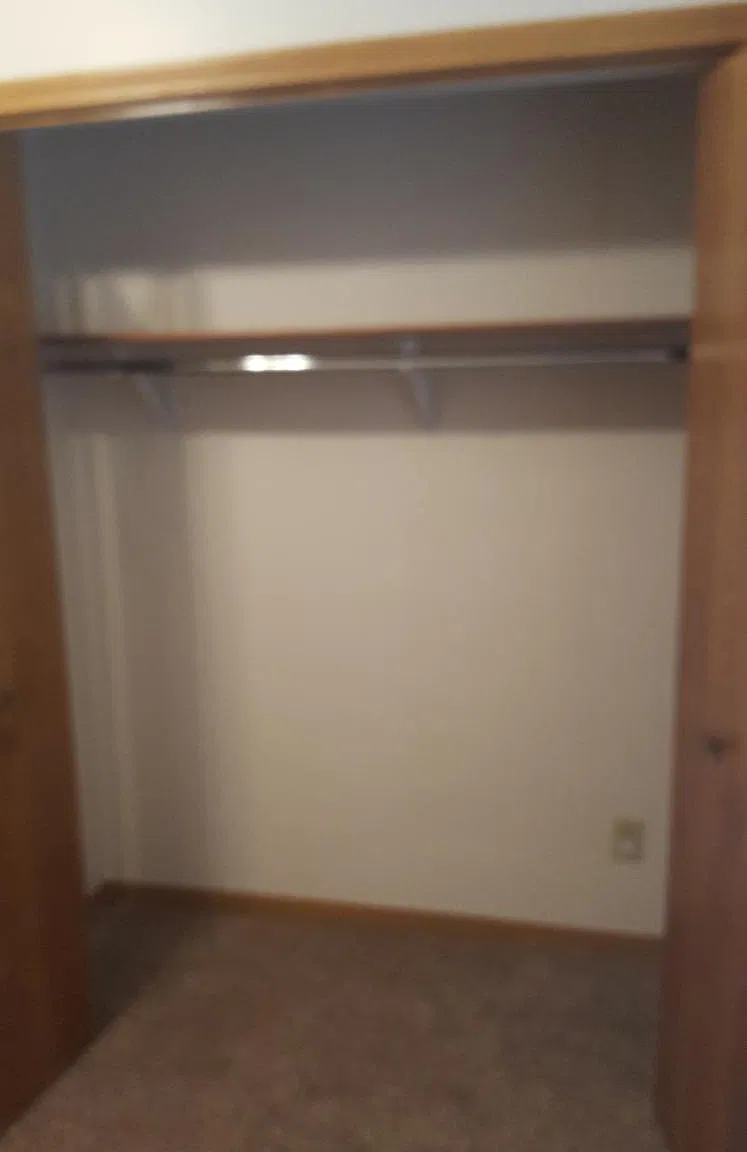 406 S Chicago Ave — Photo 4