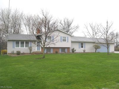 1382 Frontier St NW, Hartville, OH, 44632