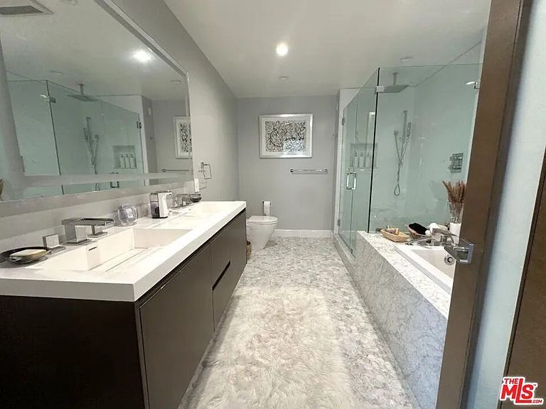 9300 Warbler Way — Photo 20