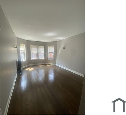 3rd image of 7625 S East End Ave APT 2E
