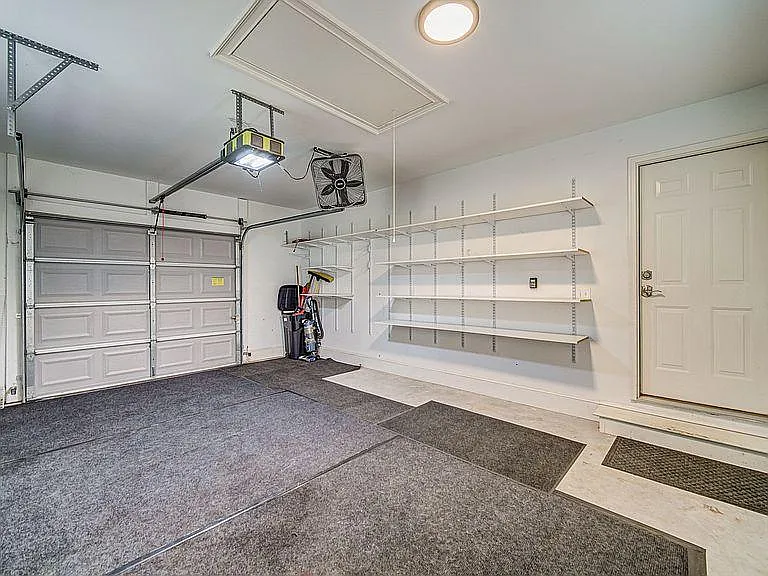 Daylight garage