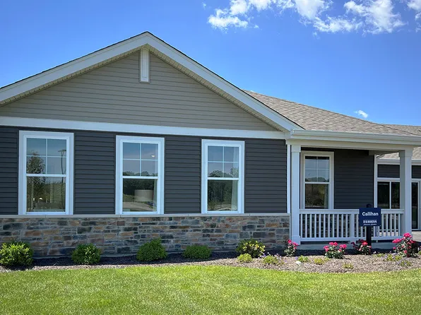 1113 Williamsburg St, Pingree Grove, IL 60140