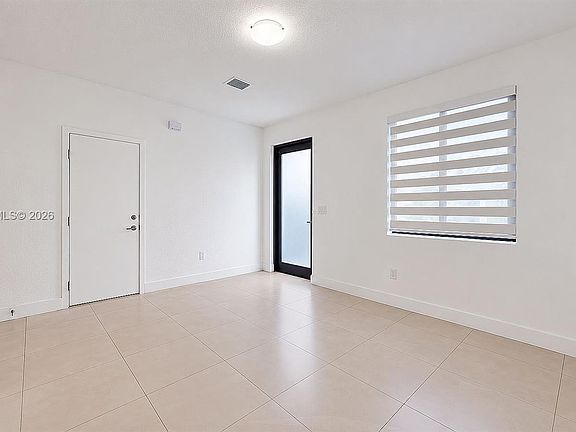 4th image of 15811 SW 136th Ter