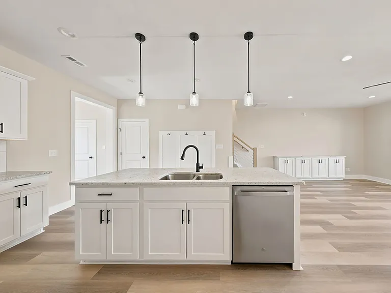 126 Luke Ct — Photo 10