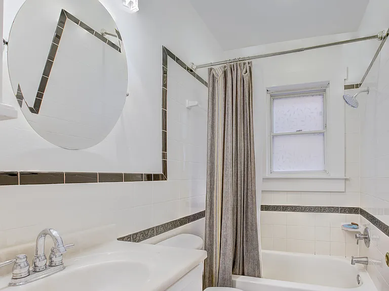 317 Elm St NW — Photo 13