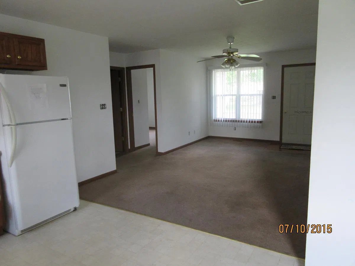 2 bed, 900 sqft, $900 — Photo 4