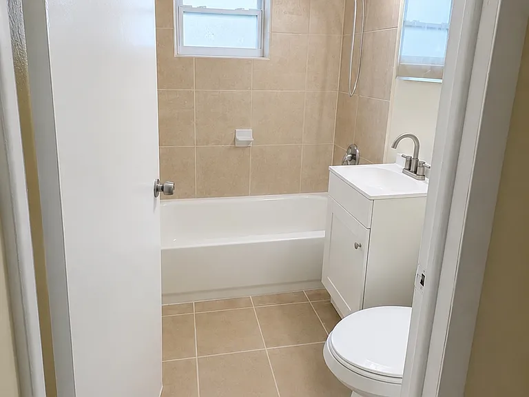 2122 NW 7th Ct #3 — Photo 13