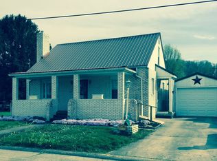 624 4th St, New Haven, WV