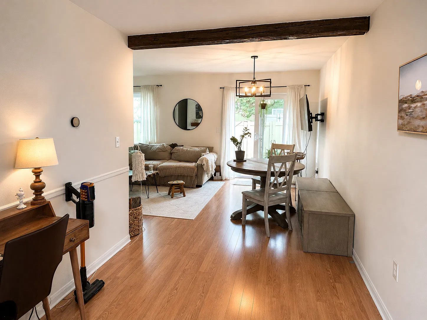 3 bed, 1400 sqft, $2,600 — Photo 4