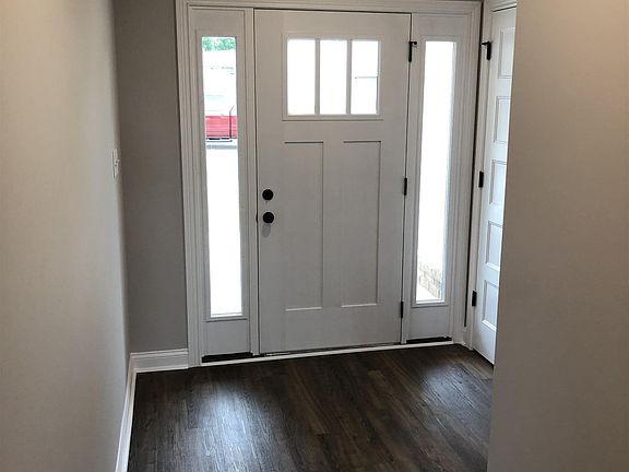 4th image of 1053 Charles Thomas Dr #498