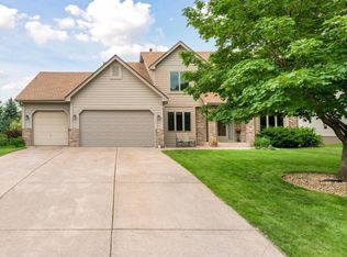 6040 Annapolis Ln N, Plymouth, MN 55446