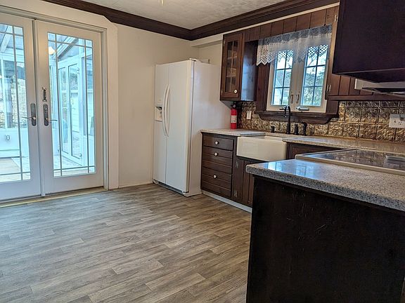 4th image of 56 Woodland Ave
