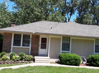 8205 Woodson Dr, Raytown, MO 64138