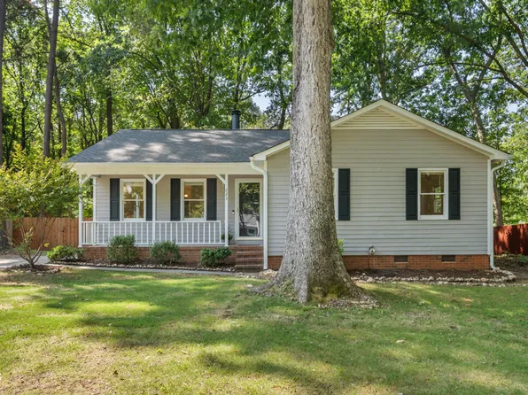 223 Trillingham Ln, Cary, NC 27513