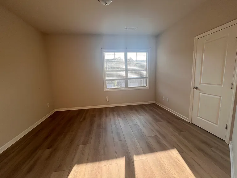 2555 Norwich Trce — Photo 8