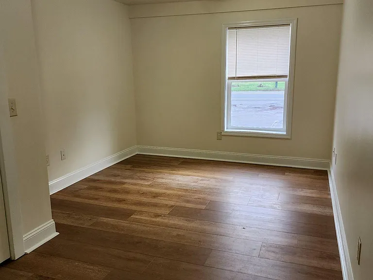 3543 Carman Rd — Photo 2