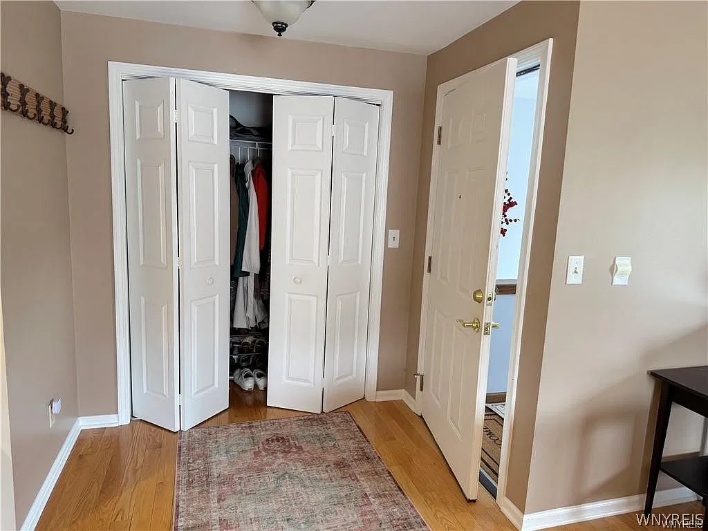 2 bed, 2.0 bath, 1278 sqft, $1,995 — Photo 3
