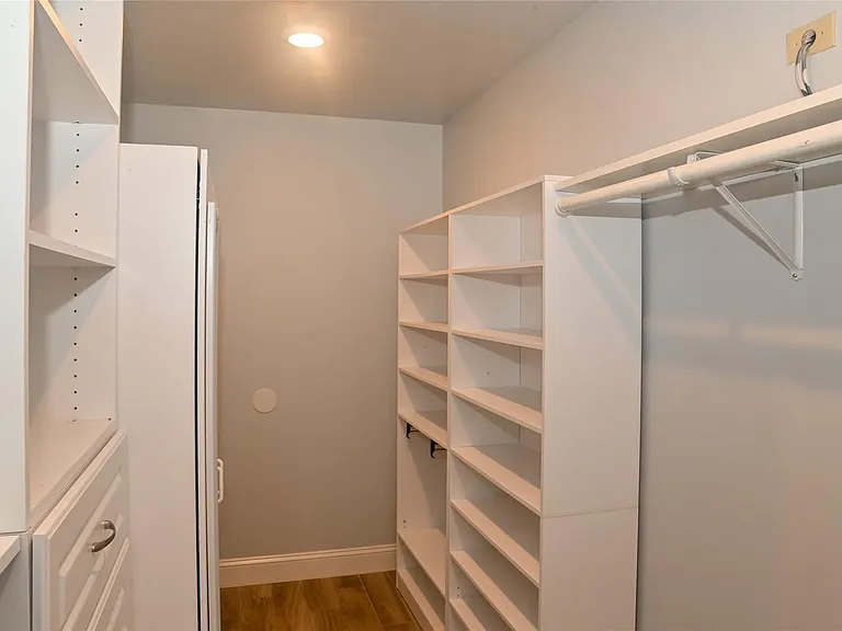 5254 N Braeswood Blvd — Photo 32