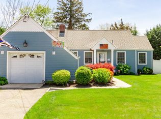 816 Main St, Islip, NY 11751