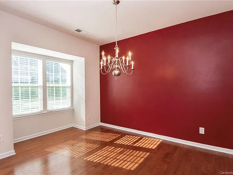 9722 Springholm Dr — Photo 10