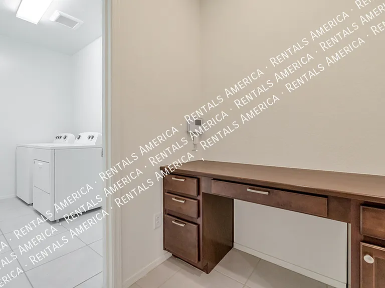 16614 W Shangri La Rd — Photo 14