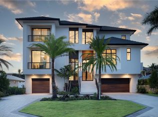 141 Channel Dr, Naples, FL 34108