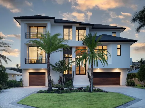 141 Channel DR, NAPLES, FL 34108