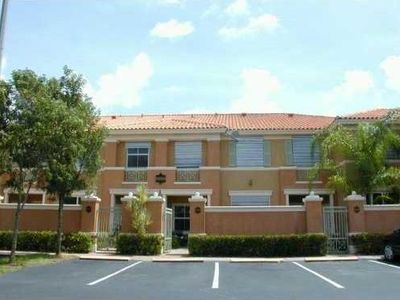 6015 NW 116th Pl APT 466, Doral, FL, 33178