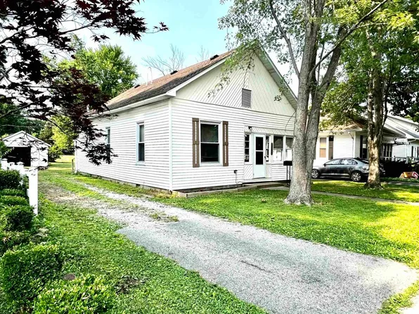 1509 W Monroe St, Herrin, IL 62948