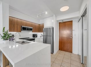 11 Oneida Cres #1202, Richmond Hill, ON L4B0A1