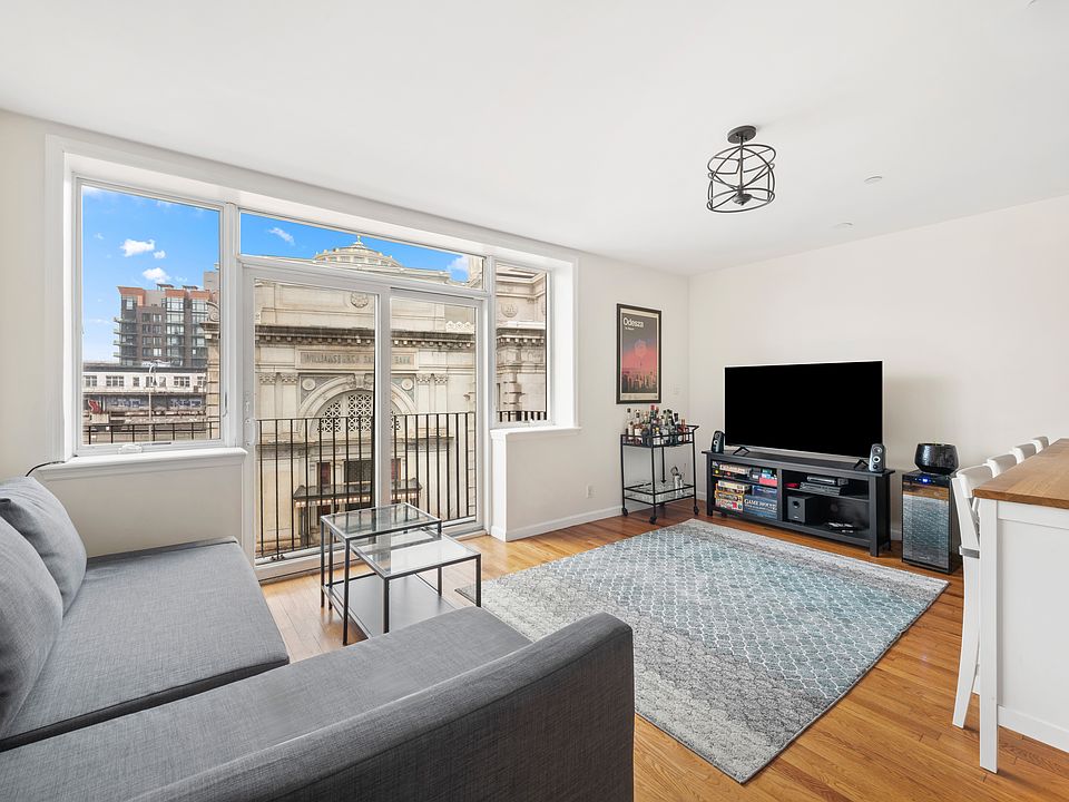 1st image of 170 Broadway APT 4A