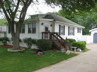 135 W 2nd Ave, Clifton, IL 60927